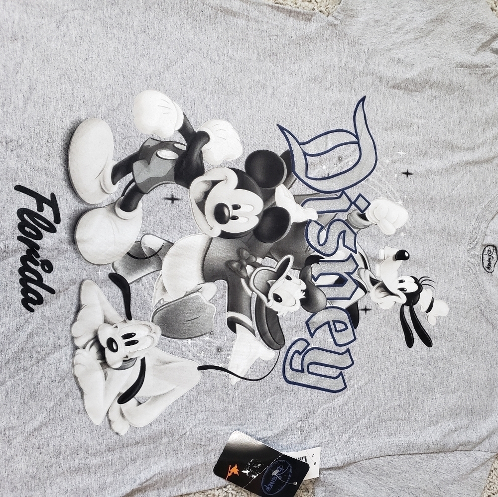 Disney shirt NWT - Picture 2 of 6